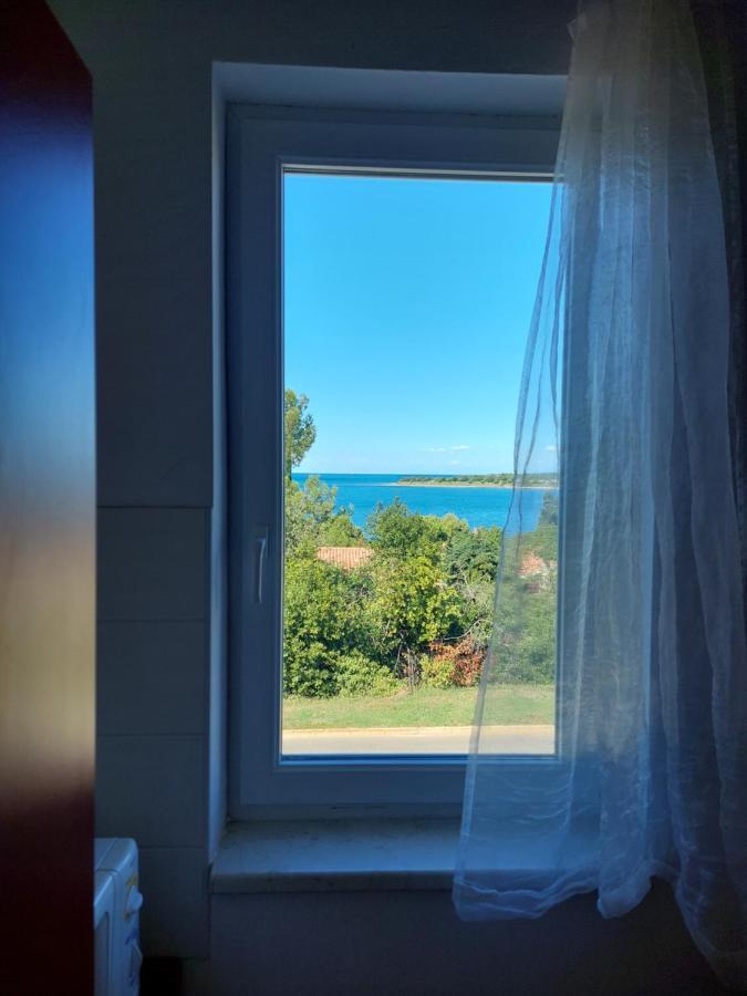 Apartments Henc Novigrad  ภายนอก รูปภาพ
