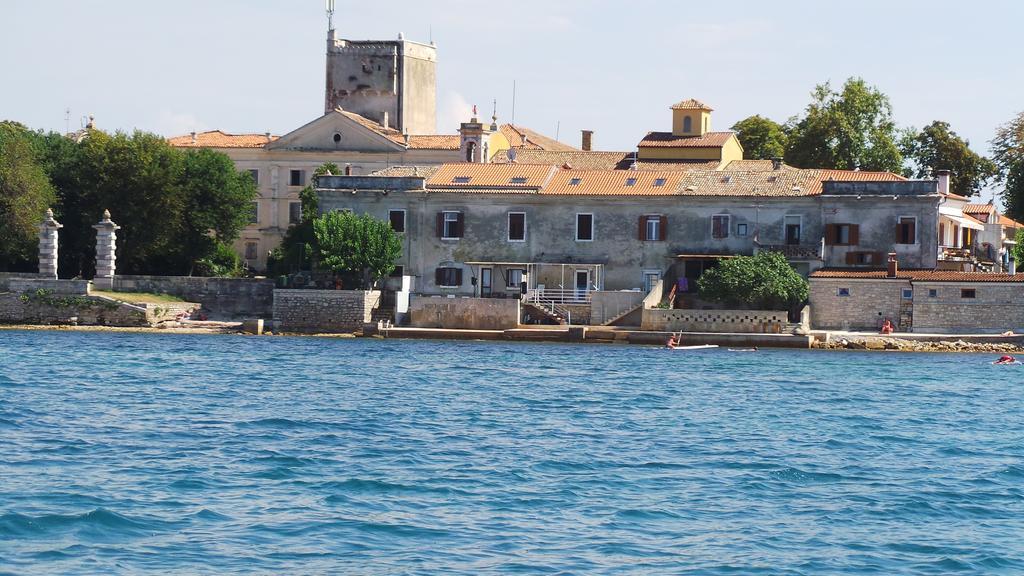 Apartments Henc Novigrad  ภายนอก รูปภาพ