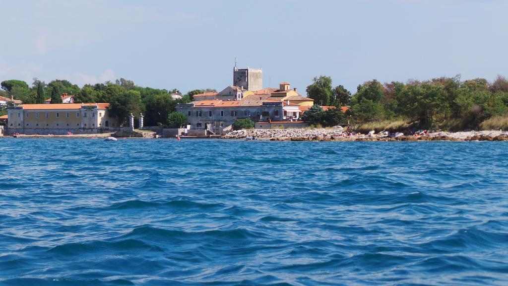 Apartments Henc Novigrad  ภายนอก รูปภาพ