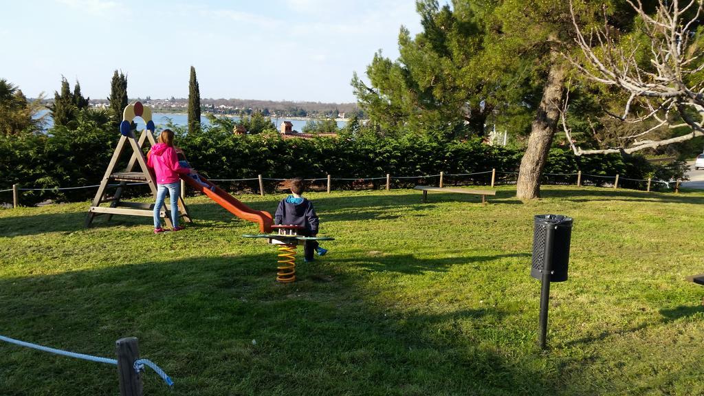 Apartments Henc Novigrad  ภายนอก รูปภาพ