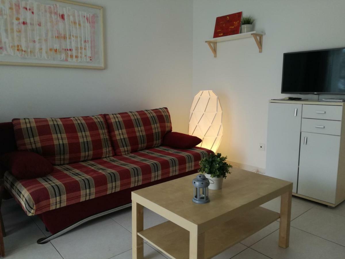 Apartments Henc Novigrad  ภายนอก รูปภาพ